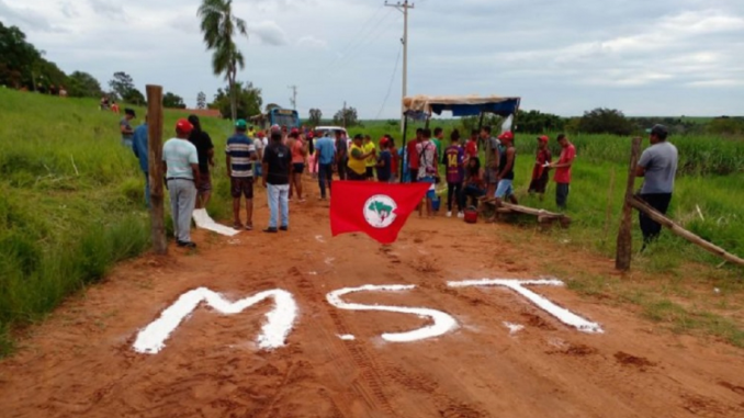 Abril Vermelho: MST invade terras em 11 estados