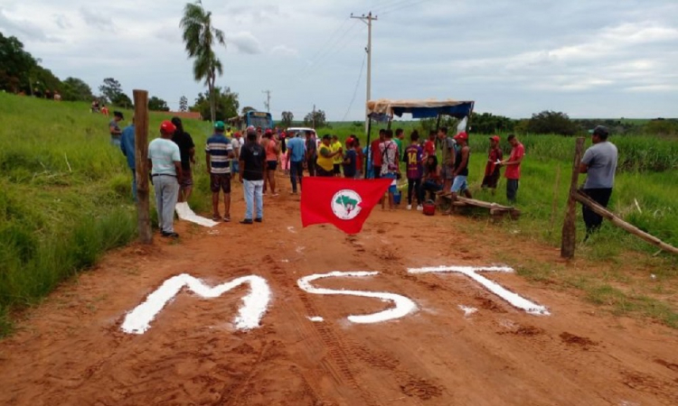 Abril Vermelho: MST invade terras em 11 estados