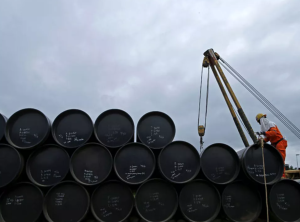 Preço do barril de petróleo dispara depois de ataque de Israel ao Irã